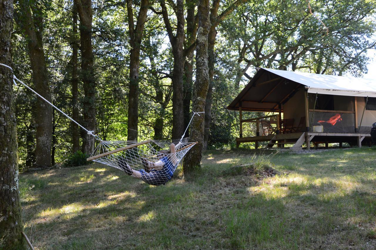 Les Etangs De Taysse Hotel Espagnac Buitenkant foto